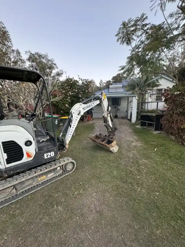 Mini excavator tight access dig in Coffs Harbour